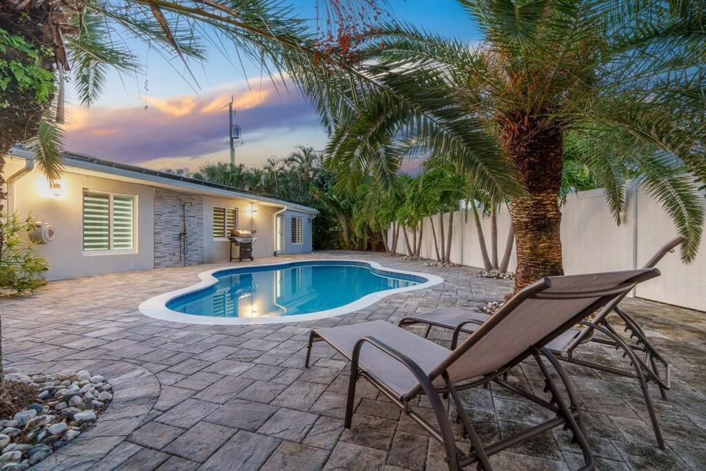 Renovated + 2Mi From Beach + Heated Pool +Grill Fort Lauderdale Exterior photo