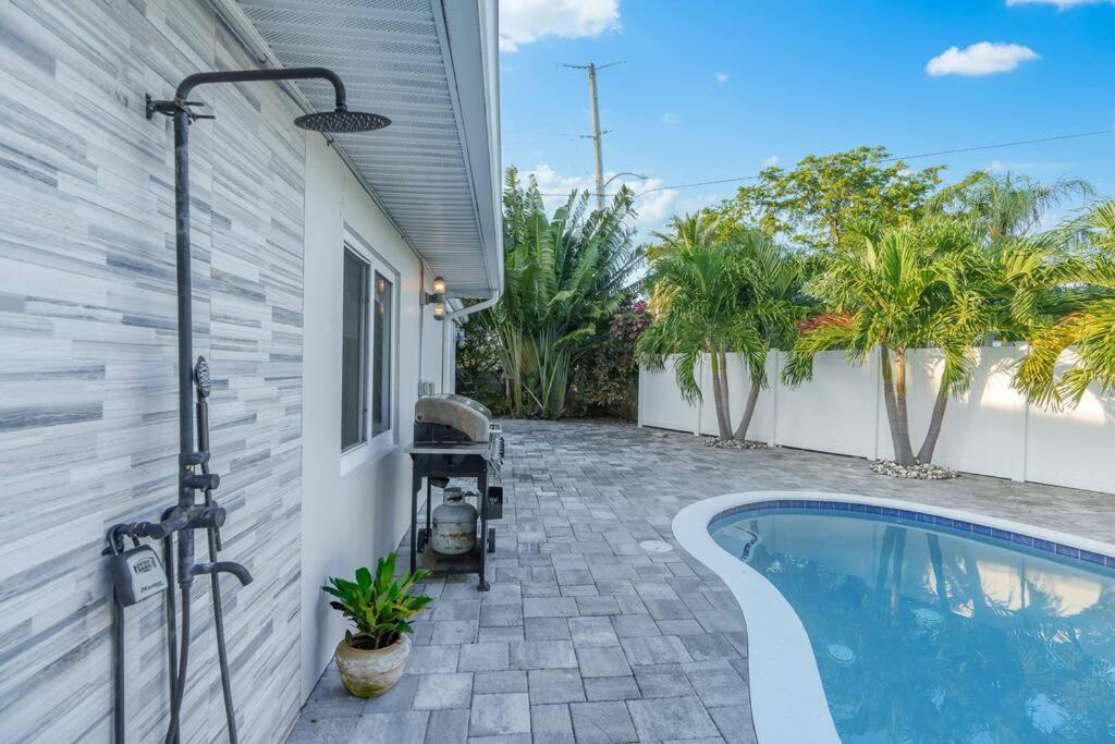 Renovated + 2Mi From Beach + Heated Pool +Grill Fort Lauderdale Exterior photo