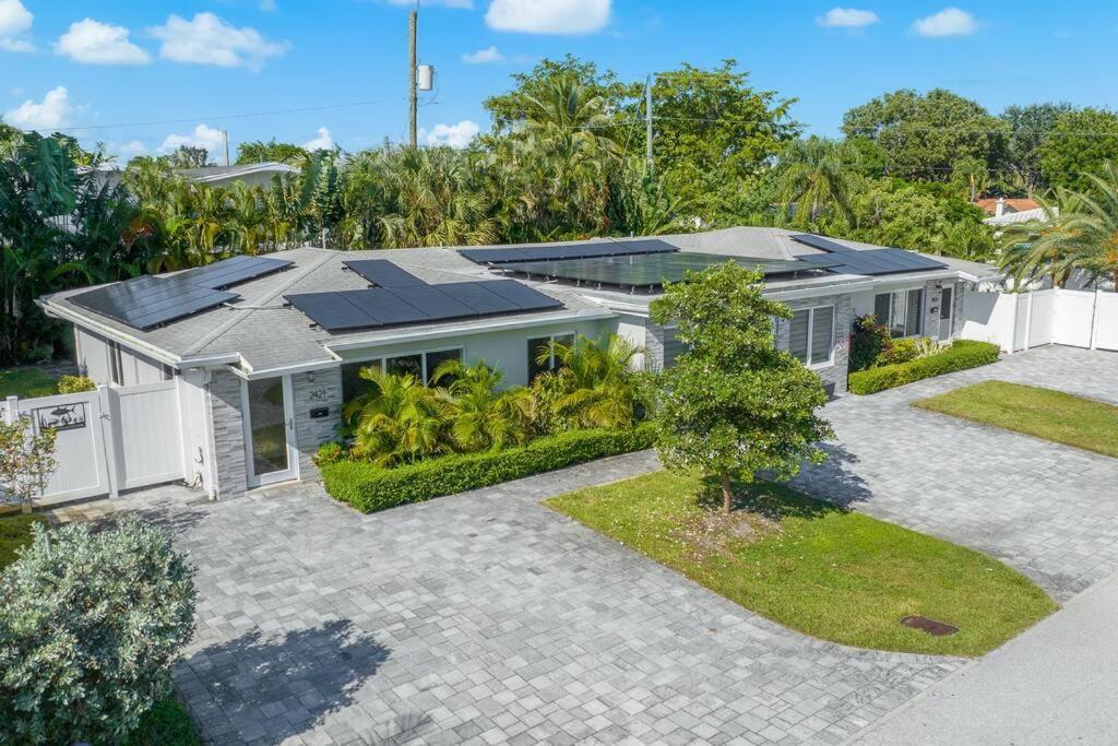 Renovated + 2Mi From Beach + Heated Pool +Grill Fort Lauderdale Exterior photo